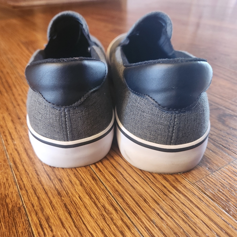 Lugz Clipper Slip On  Mens Grey Sneakers Casual Shoes Size 9 EUC - Picture 8 of 10